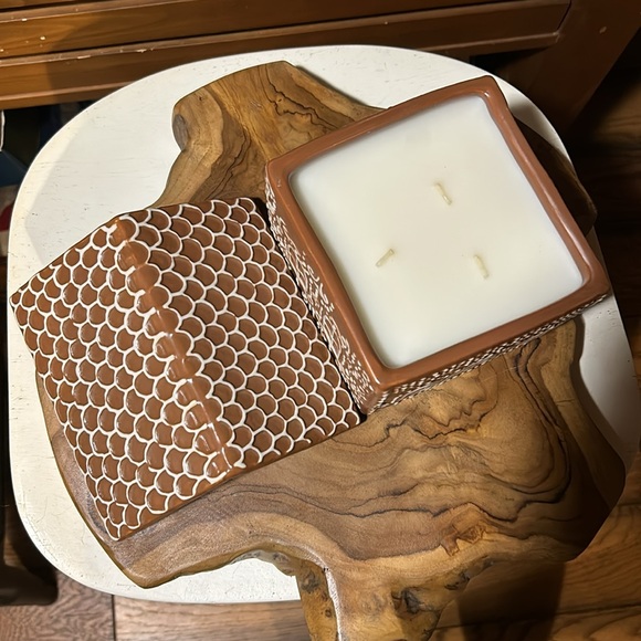 Pottery Barn Gingerbread House Candle BN - Picture 7 of 8